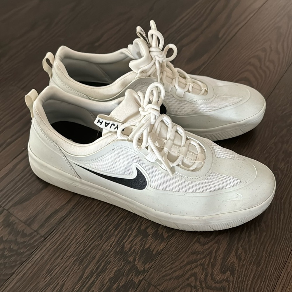Nike SB Nyjah II (Size 9.5)